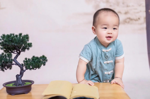 乌兰察布宝宝脸上小白点